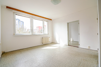 Prodej bytu 1+1 v osobním vlastnictví 32 m², Praha 5 - Hlubočepy