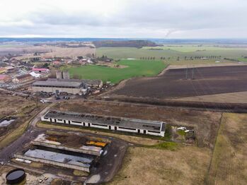 Prodej pozemku 9053 m², Přelouč