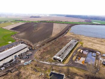 Prodej pozemku 9053 m², Přelouč