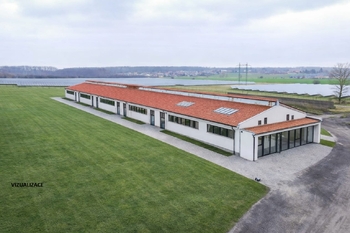 Prodej pozemku 9053 m², Přelouč