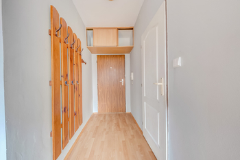 Pronájem bytu 1+kk v osobním vlastnictví 35 m², Praha 8 - Bohnice