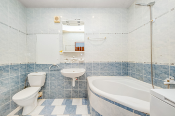 Pronájem bytu 1+kk v osobním vlastnictví 35 m², Praha 8 - Bohnice