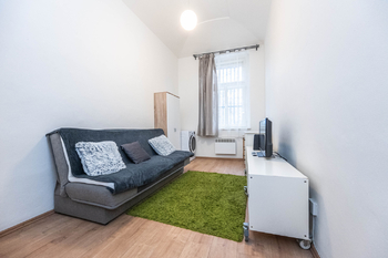 Pronájem bytu 2+1 v osobním vlastnictví 45 m², Praha 2 - Nusle