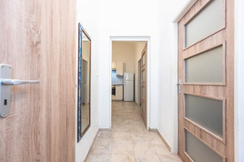 Pronájem bytu 2+1 v osobním vlastnictví 45 m², Praha 2 - Nusle