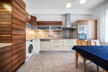 Prodej domu 216 m², Praha 6 - Veleslavín