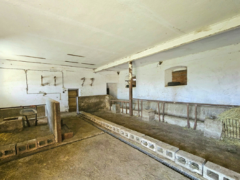 Prodej zemědělského objektu 732 m², Podbořany