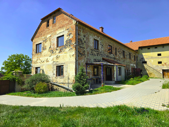 Prodej zemědělského objektu 732 m², Podbořany