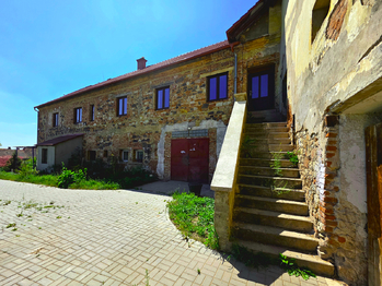 Prodej zemědělského objektu 732 m², Podbořany