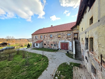 Prodej zemědělského objektu 732 m², Podbořany