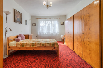 ložnice aktuální stav - Prodej bytu 2+1 v osobním vlastnictví 69 m², Praha 10 - Strašnice