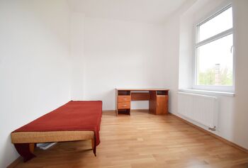 Ložnice - Pronájem bytu 3+1 v družstevním vlastnictví 75 m², Zákolany