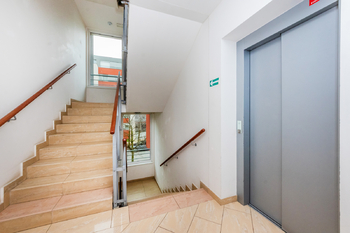 Prodej bytu 2+kk v osobním vlastnictví 55 m², Praha 5 - Zličín