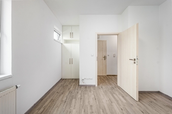 ložnice - Prodej bytu 2+kk v osobním vlastnictví 50 m², České Budějovice