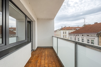 lodžie - Prodej bytu 2+kk v osobním vlastnictví 50 m², České Budějovice