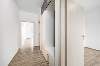 chodba  - Prodej bytu 2+kk v osobním vlastnictví 50 m², České Budějovice