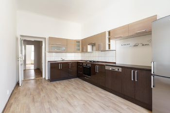 Kuchyň - Pronájem bytu 3+1 v osobním vlastnictví 103 m², Praha 6 - Dejvice