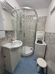 Pronájem bytu 1+kk v družstevním vlastnictví 32 m², Praha 4 - Modřany