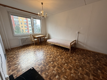 Pronájem bytu 1+kk v družstevním vlastnictví 32 m², Praha 4 - Modřany