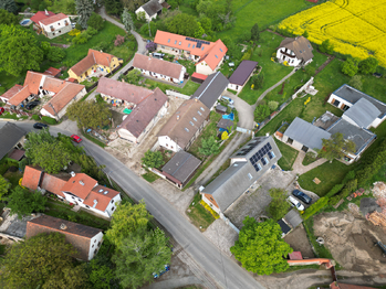 Pohled na pozemek - Prodej domu 180 m², Doubek