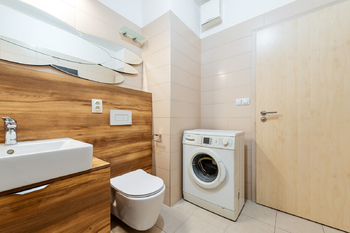 Prodej bytu 2+kk v osobním vlastnictví 64 m², Praha 5 - Hlubočepy