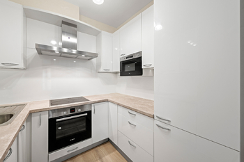 Prodej bytu 2+kk v osobním vlastnictví 64 m², Praha 5 - Hlubočepy