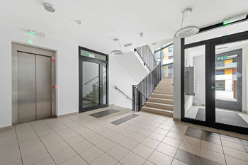 Prodej bytu 2+kk v osobním vlastnictví 64 m², Praha 5 - Hlubočepy