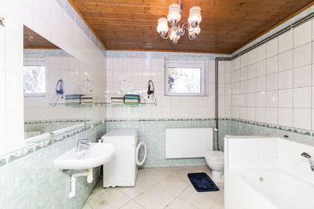 Koupelna - Prodej domu 107 m², Hřivice