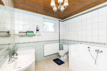 Koupelna - Prodej domu 107 m², Hřivice