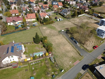 Prodej pozemku 641 m², Praha 10 - Křeslice