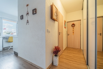 chodba - Pronájem bytu 2+1 v osobním vlastnictví 49 m², Kladno