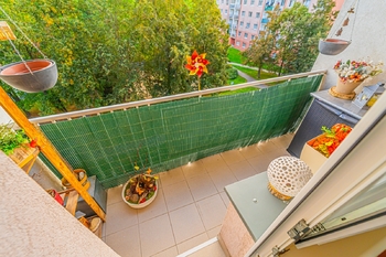 balkón - Pronájem bytu 2+1 v osobním vlastnictví 49 m², Kladno