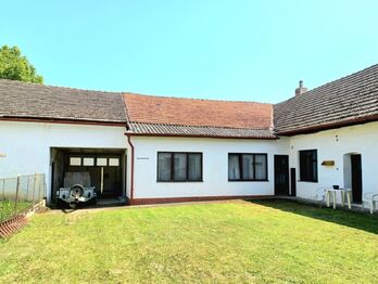 Prodej domu 455 m², Zálší