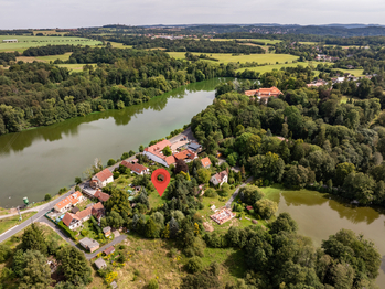 Prodej pozemku 2699 m², Kamenice