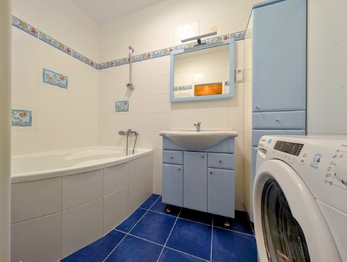 koupelna ... - Pronájem bytu 2+kk v družstevním vlastnictví 54 m², Havlíčkův Brod