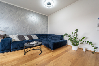 Prodej bytu 3+kk v osobním vlastnictví 84 m², Praha 10 - Královice