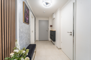 Prodej bytu 3+kk v osobním vlastnictví 84 m², Praha 10 - Královice