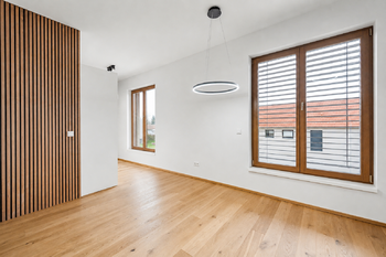 Prodej bytu 3+kk v osobním vlastnictví 84 m², Praha 10 - Královice