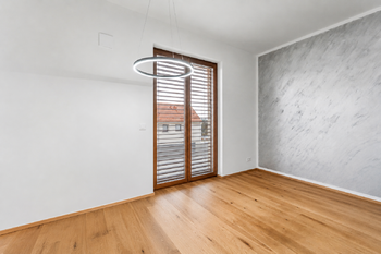 Prodej bytu 3+kk v osobním vlastnictví 84 m², Praha 10 - Královice