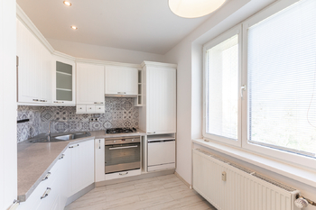 Kuchyně - Pronájem bytu 2+1 v osobním vlastnictví 53 m², Praha 9 - Hloubětín