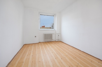 Pokoj vizualizace - Prodej bytu 3+1 v osobním vlastnictví 67 m², Kostelec nad Černými lesy