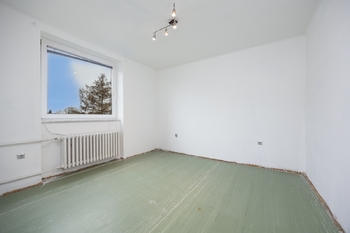 Ložnice - Prodej bytu 3+1 v osobním vlastnictví 67 m², Kostelec nad Černými lesy