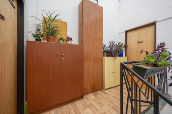 Schodiště - Prodej bytu 3+1 v osobním vlastnictví 67 m², Kostelec nad Černými lesy