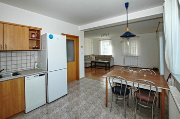 Pronájem domu 153 m², Chrást