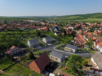 Prodej pozemku 3513 m², Kobylí