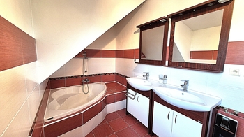 Prodej domu 170 m², Obora