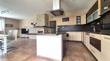 Prodej domu 170 m², Obora