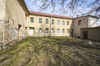 Prodej jiných prostor 407 m², Kulířov