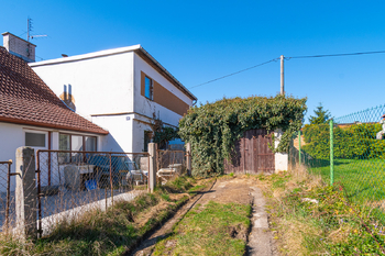 Prodej domu 180 m², Břasy