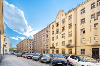 Prodej bytu 2+kk v osobním vlastnictví 44 m², Praha 4 - Nusle