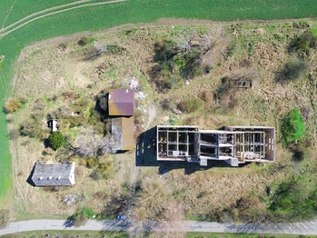 Prodej pozemku 42524 m², Všestudy